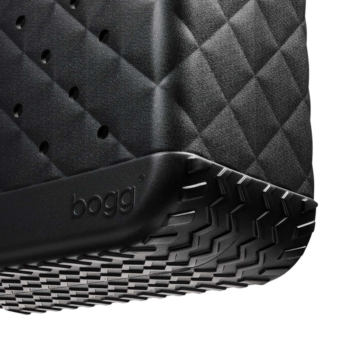 cloudinary__boggbag-ecom__image__upload__BT1210011_BLK01_E__cld.png